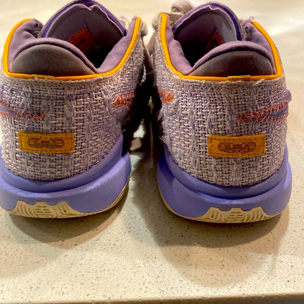 LeBron 20 'Purple And Gold'